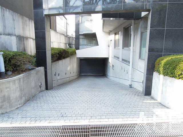 駐車場入口