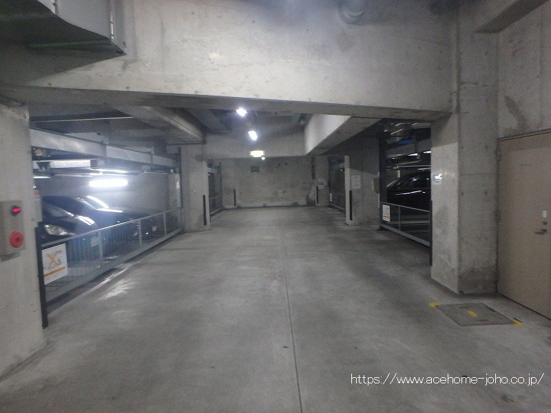 地下駐車場