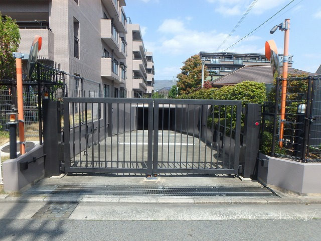 駐車場入口