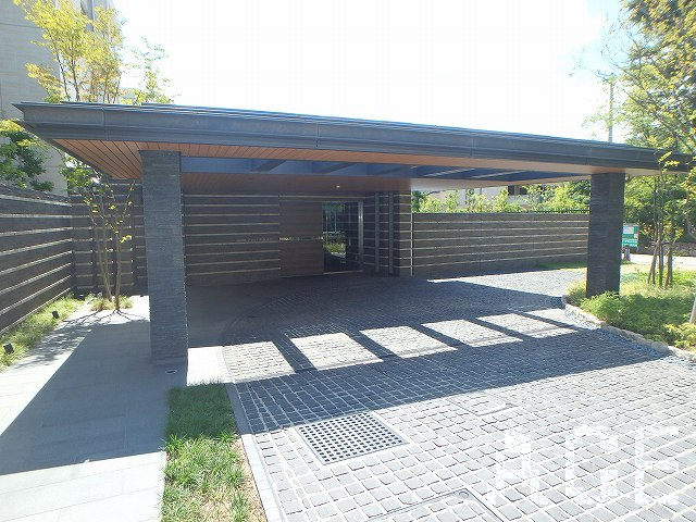 エントランス/車寄せ