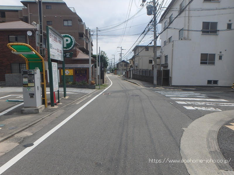 南側公道から東へ望む