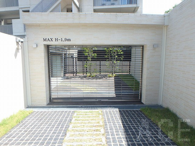 駐車場の出入口