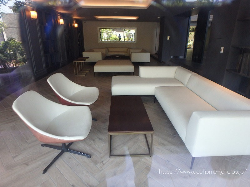 エントランス内ホール