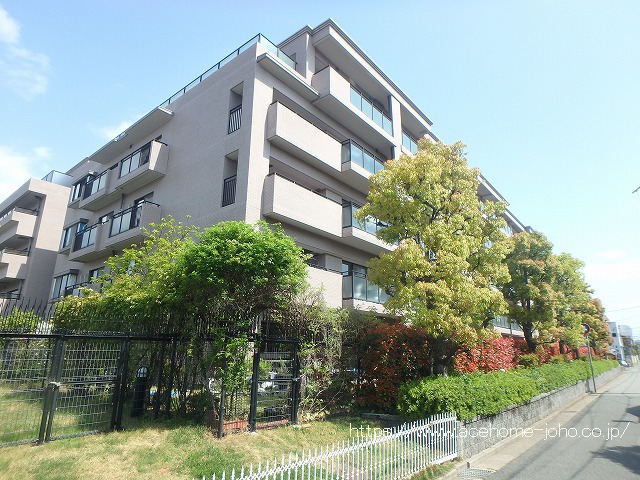 建物外観／南西側より