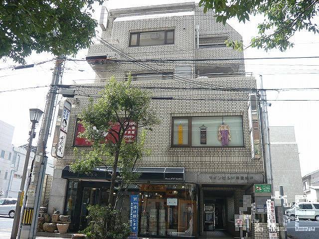 建物外観/東側より