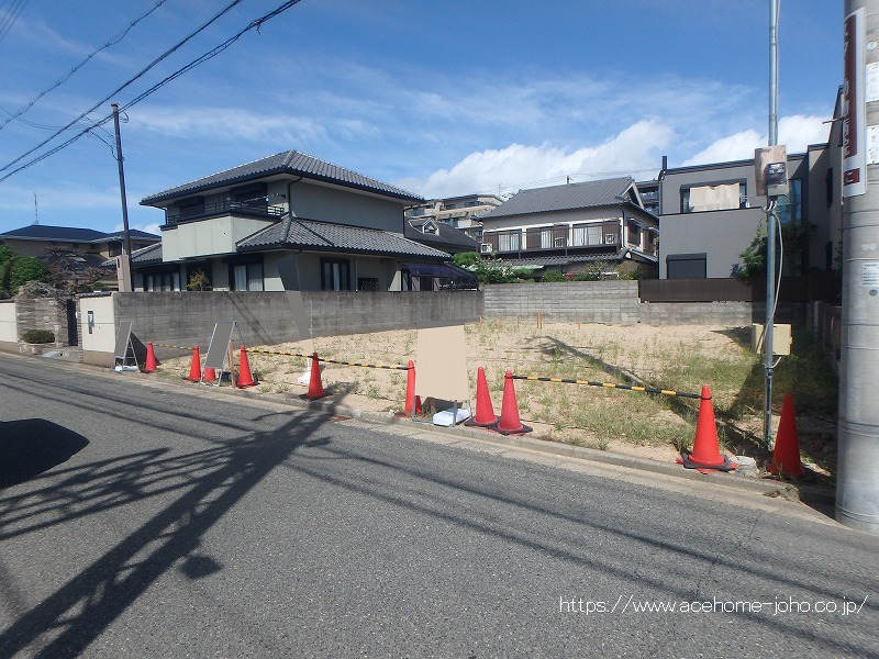 南東側より