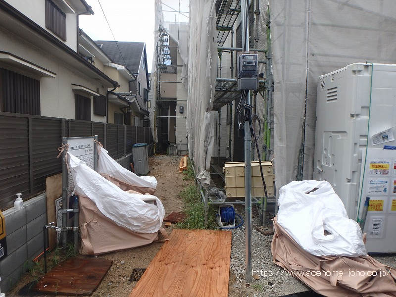 東側より