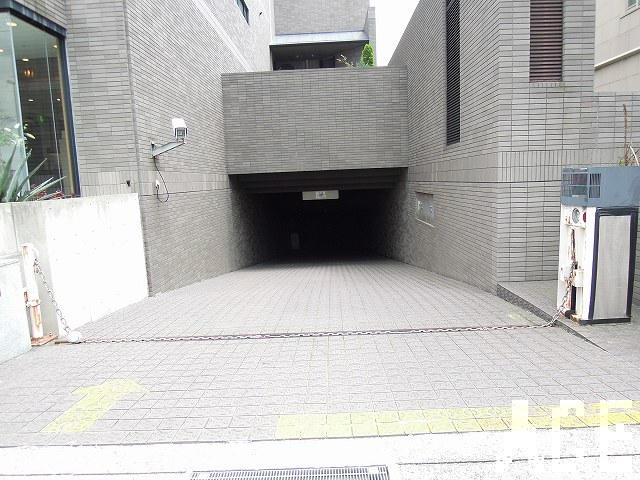 駐車場入口