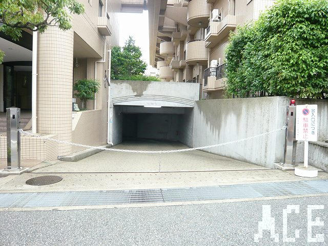 駐車場入口