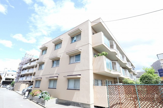 建物外観/南西側より