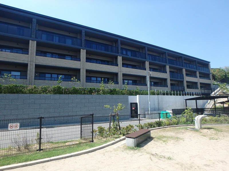 建物外観/南側より