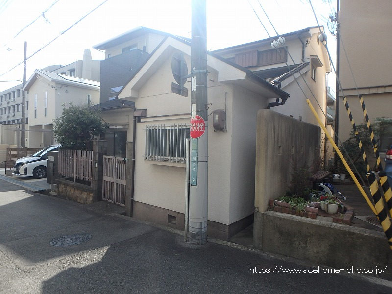 北西側より