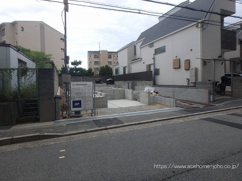 北西側より