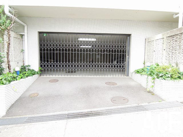 駐車場入口