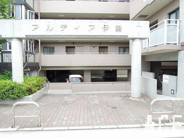 北側より