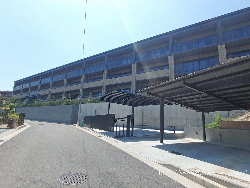 建物外観/南東側より