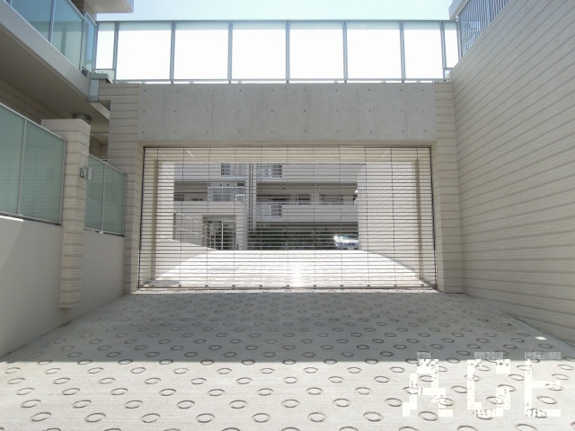 駐車場入口