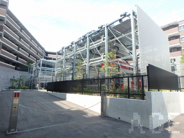 駐車場と出入り口